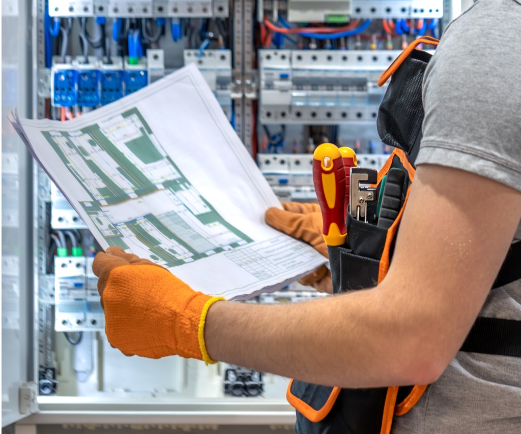 Engineer conducting a Periodic & Condition Inspections
